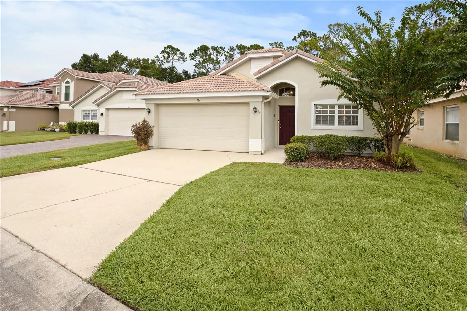 934 TORREY PINE DR
