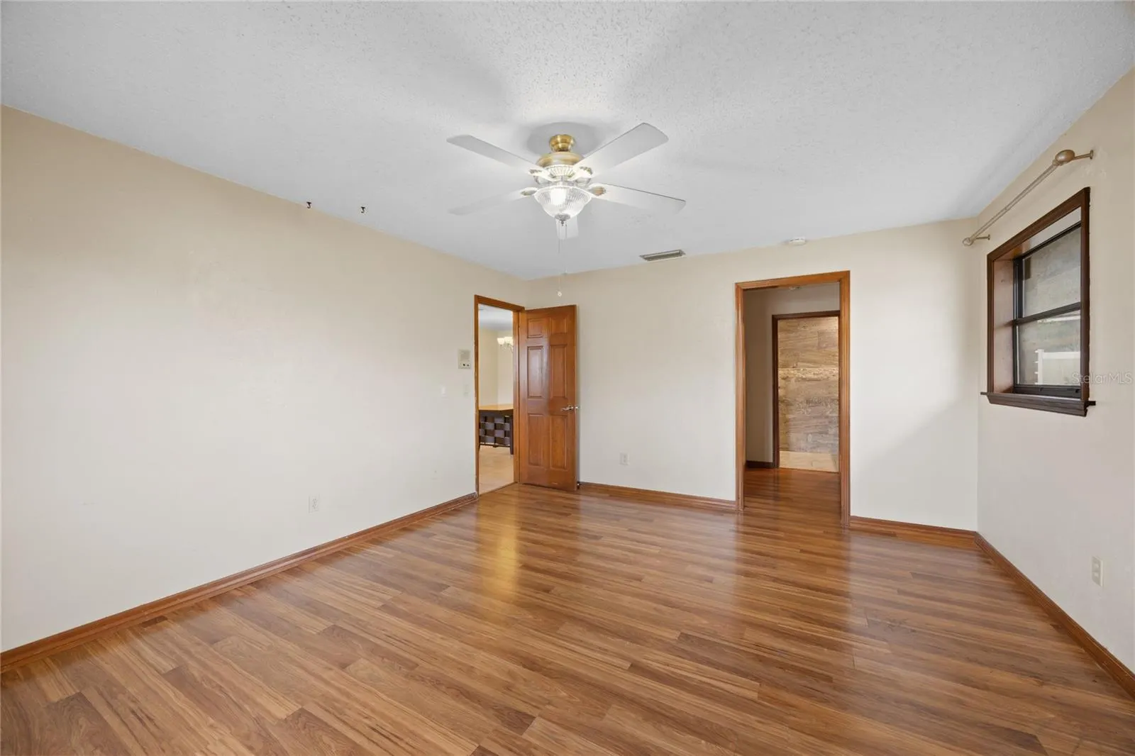 1351 BATON DR