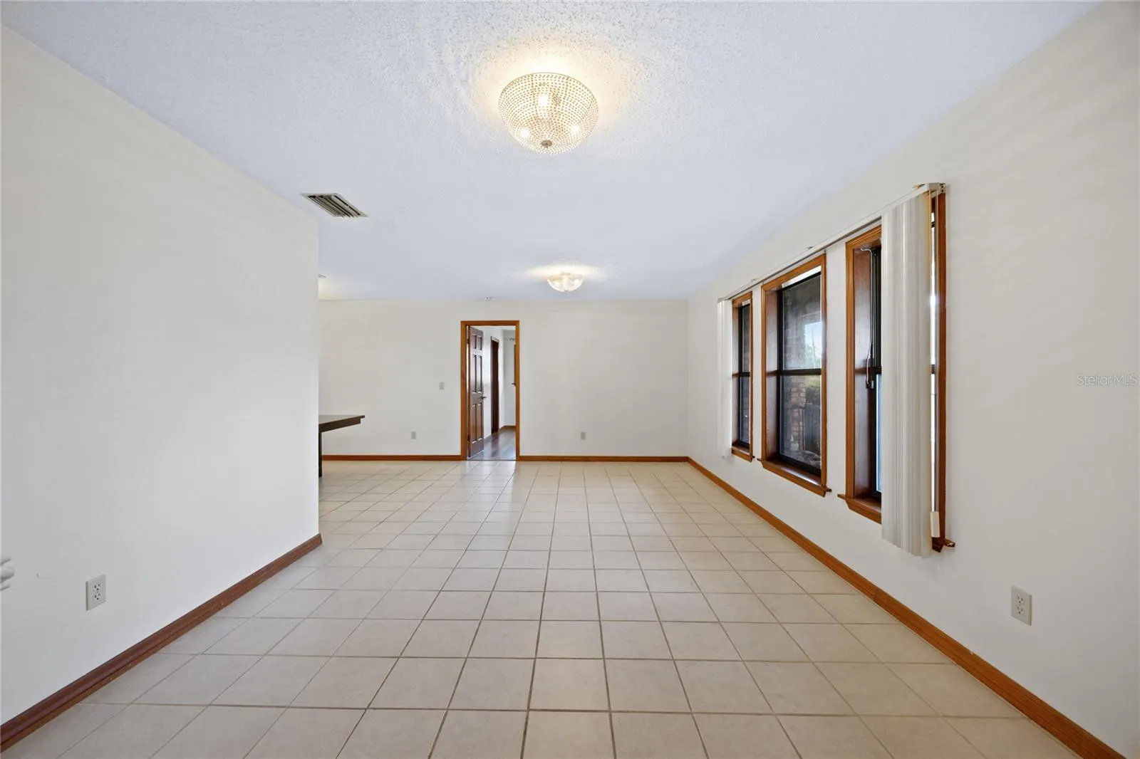 1351 BATON DR