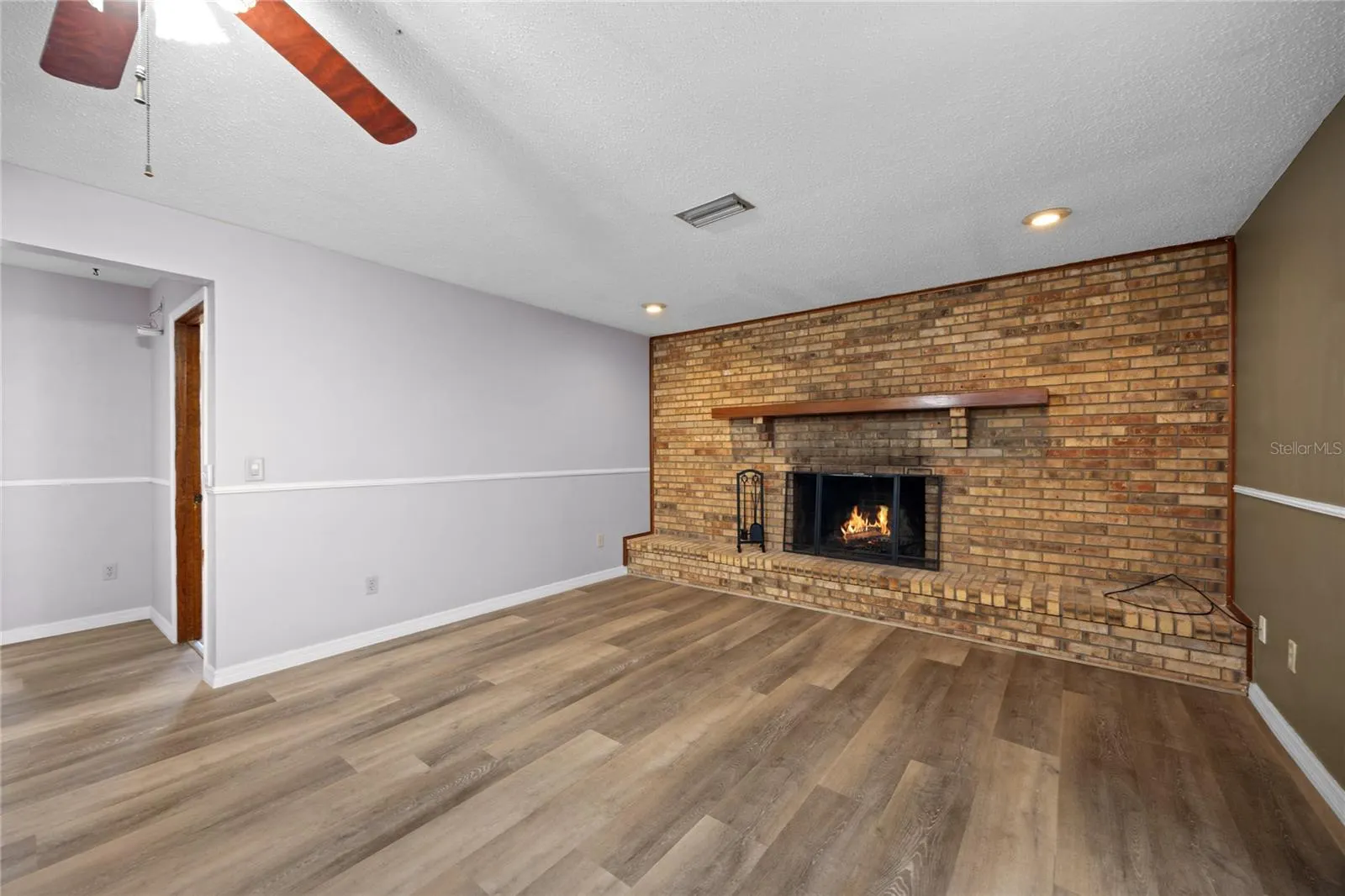 1351 BATON DR