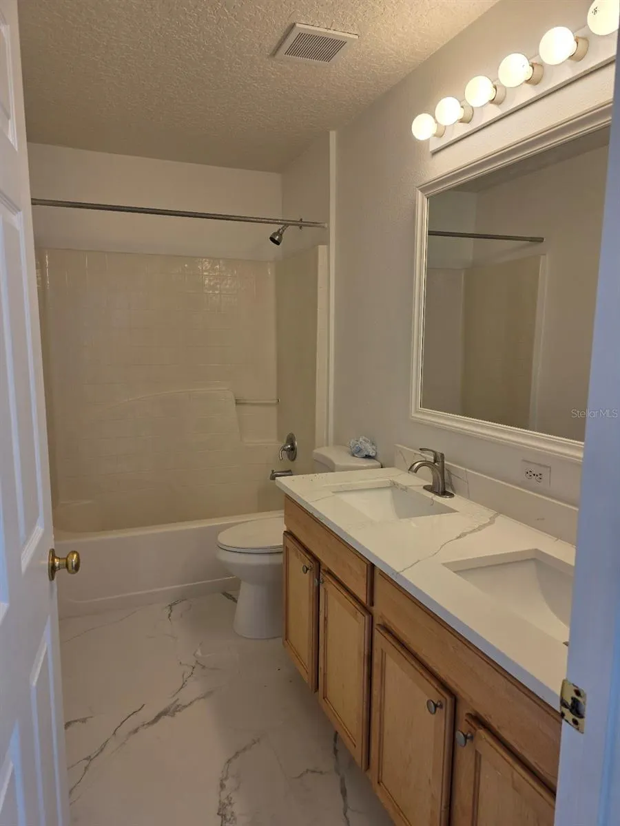 2301 EL MARRA DR