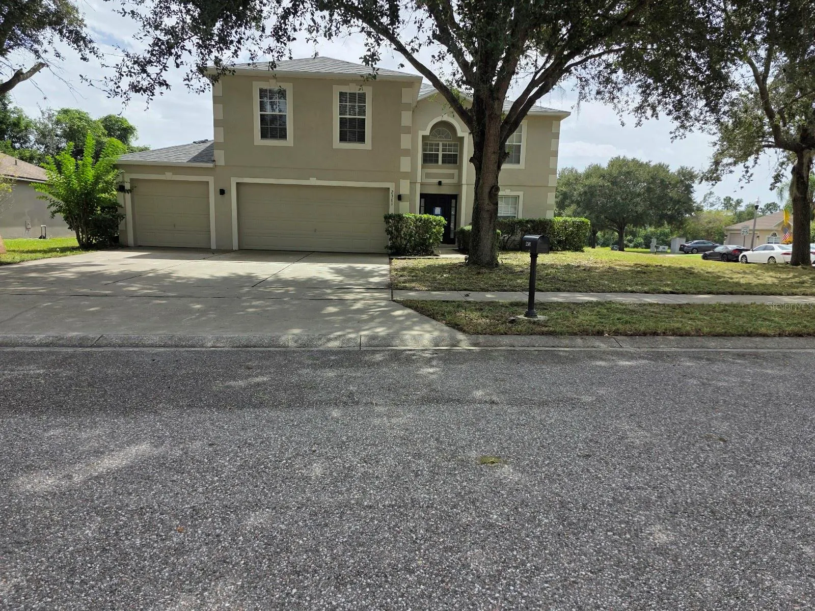 2301 EL MARRA DR