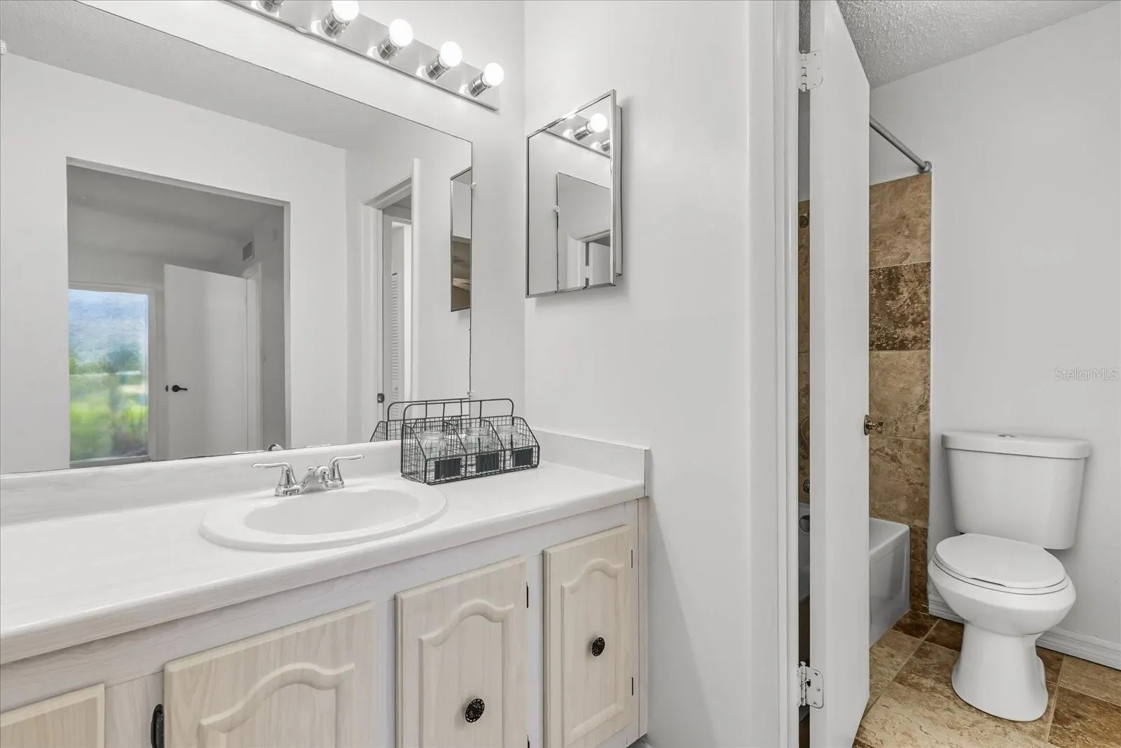 516 ORANGE DR #24, #24