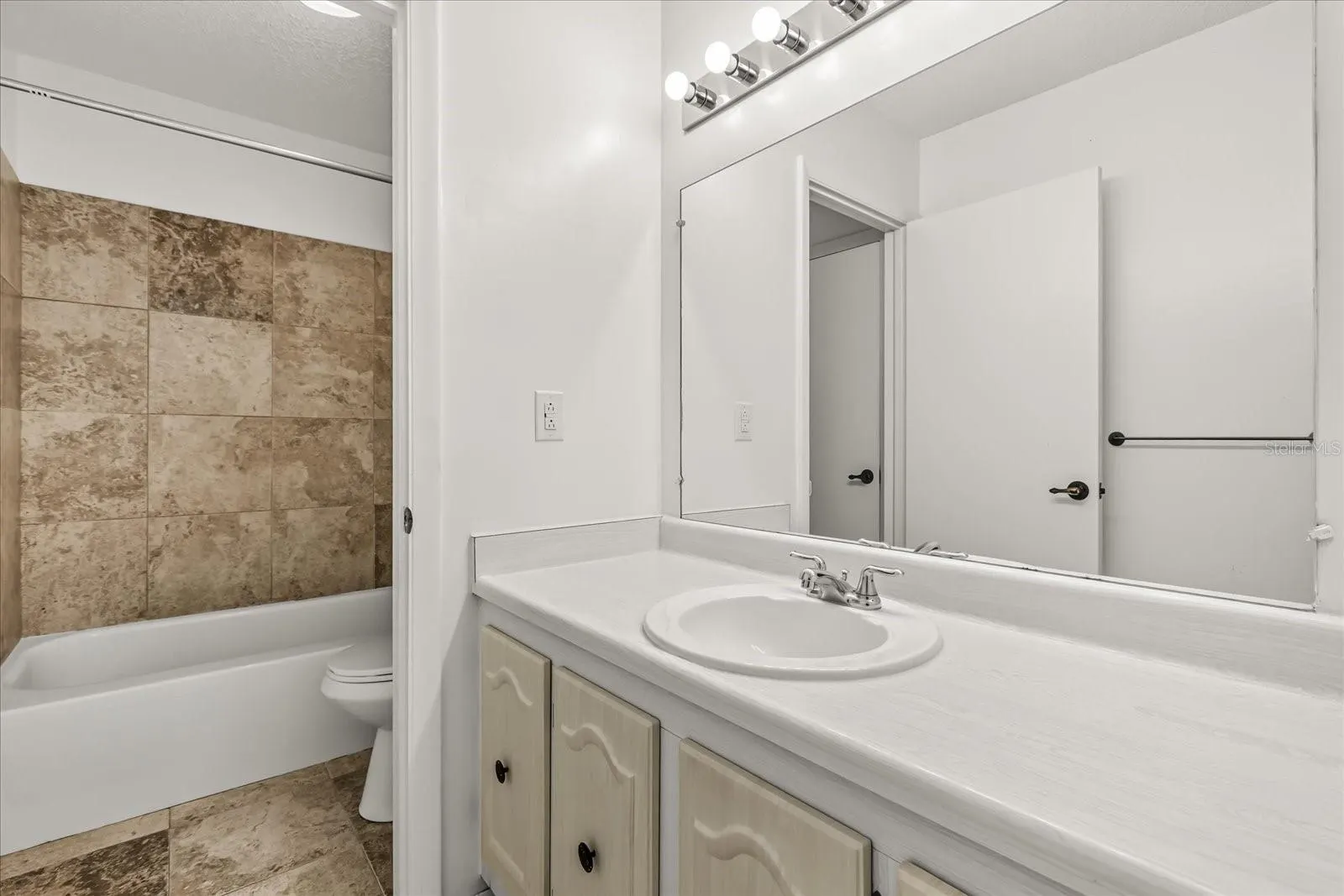 516 ORANGE DR #24, #24