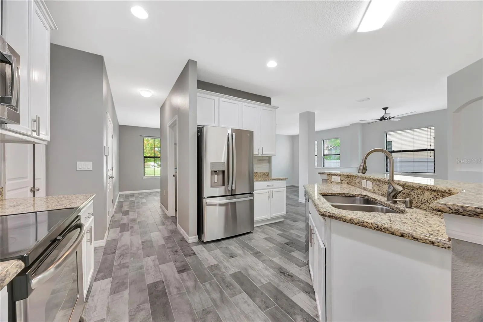 997 LA MIRADA CT