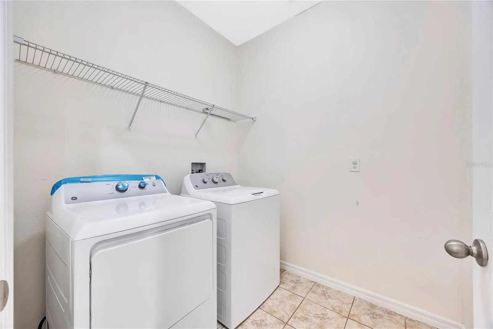 997 LA MIRADA CT