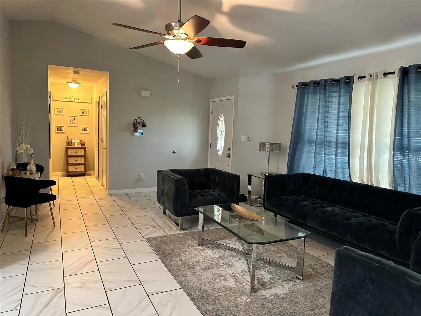 2454 OAK HOLLOW DR