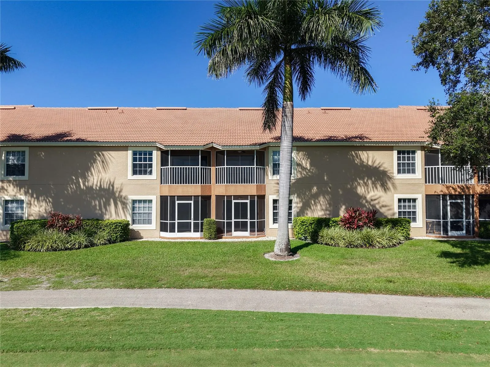 13010 AMBERLEY CT #203, #203