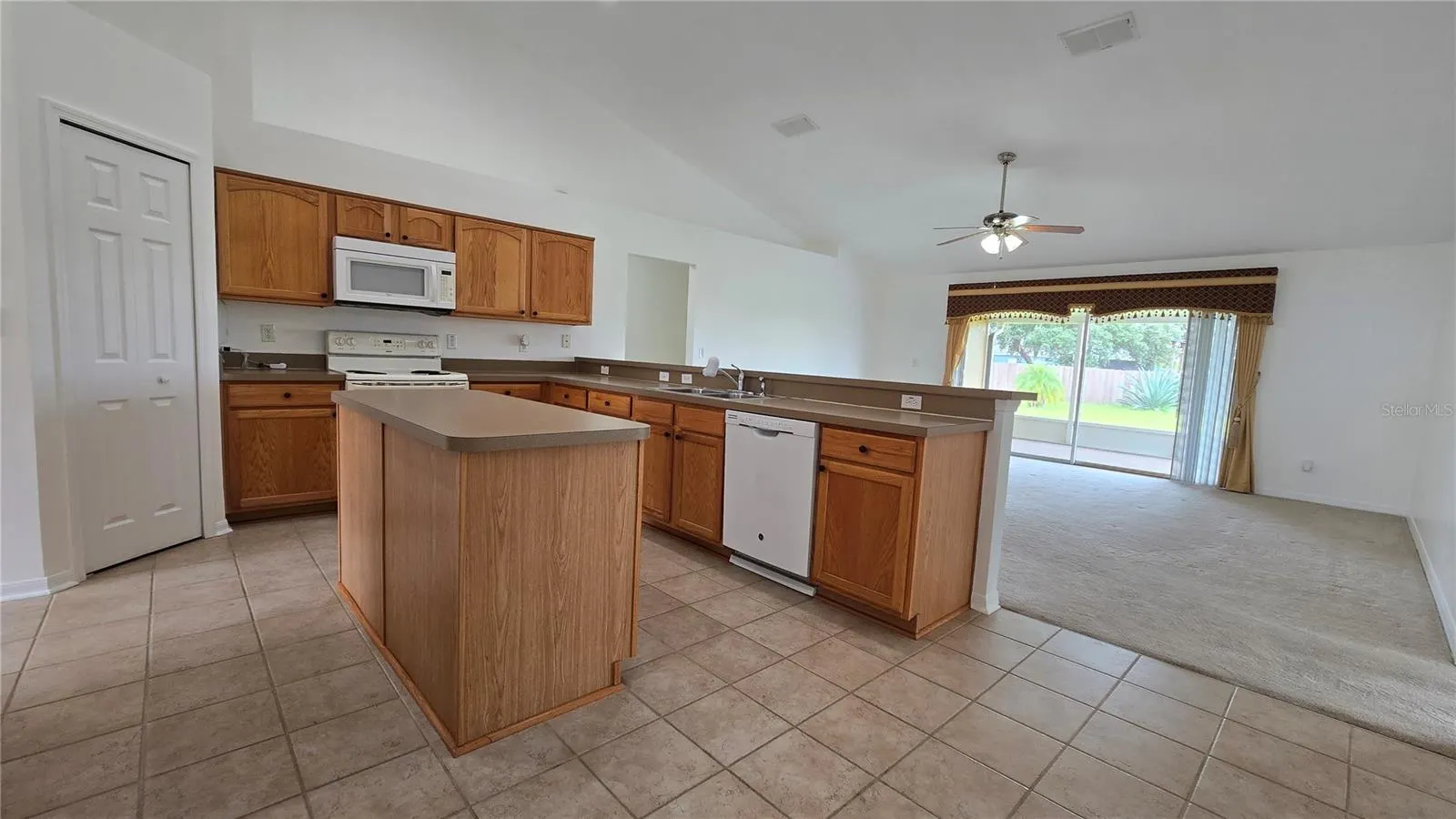 608 HATCHWOOD DR