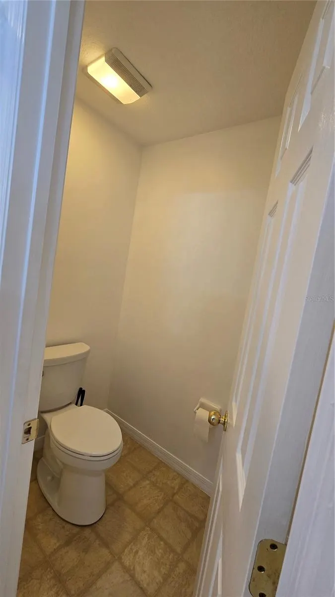 608 HATCHWOOD DR