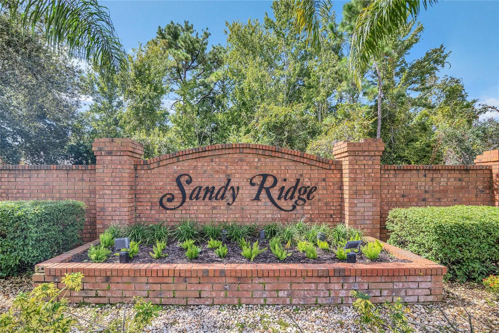678 SANDY RIDGE DR