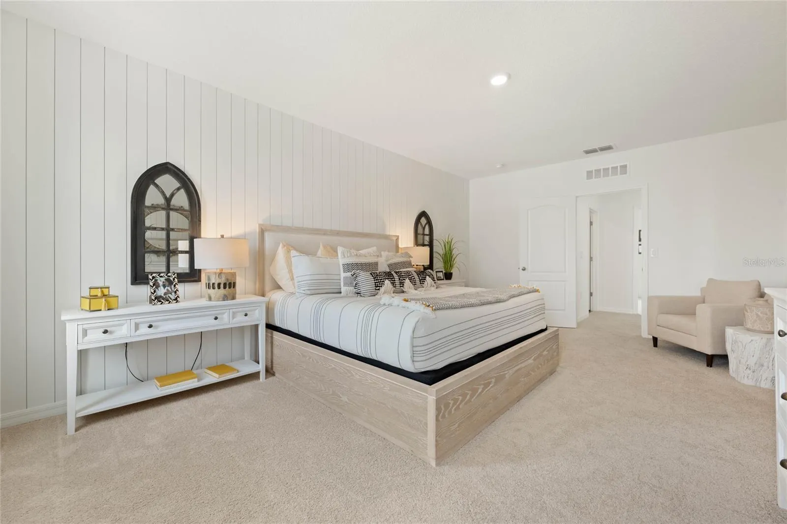 2815 HOUSE FINCH RD