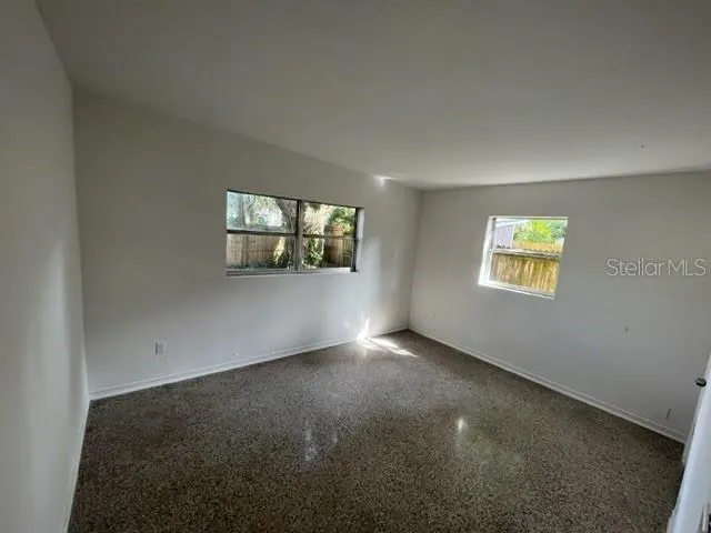 1425 VIRGINIA DR