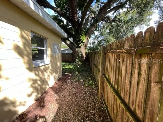 1425 VIRGINIA DR