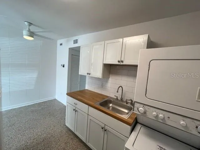 1425 VIRGINIA DR