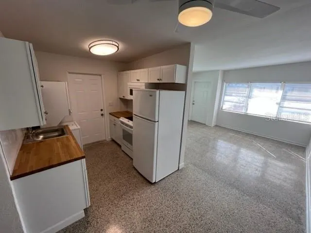 1425 VIRGINIA DR