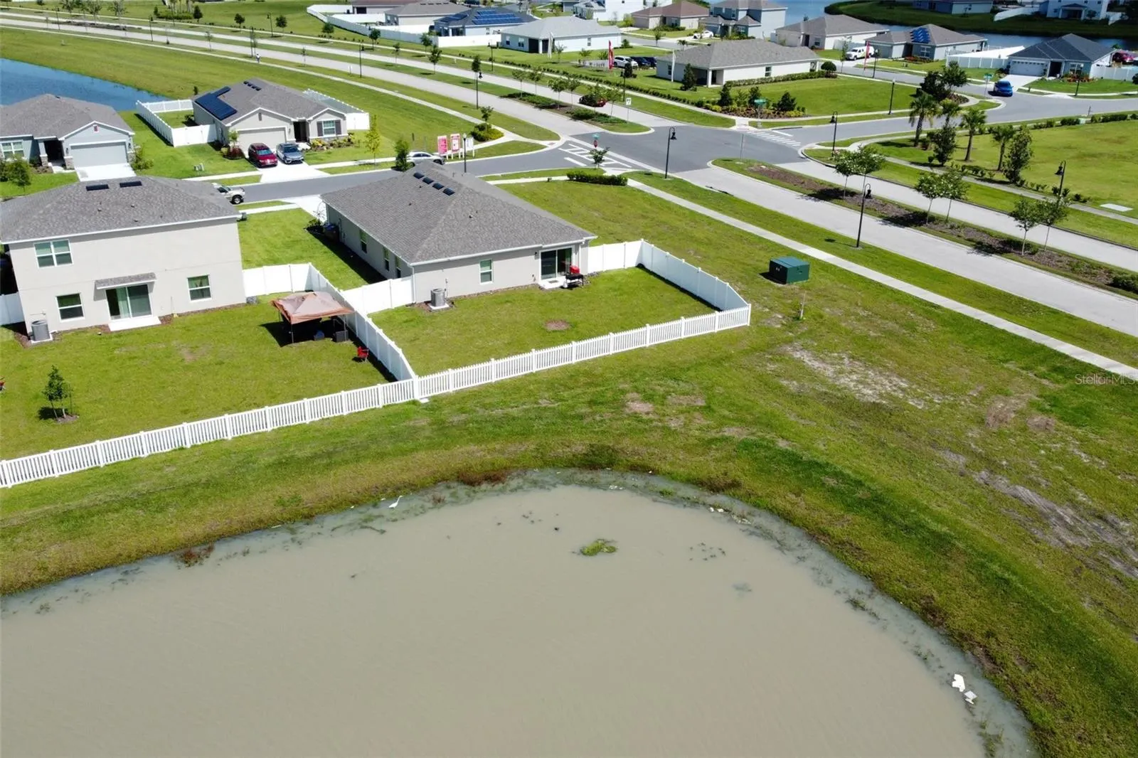 404 CITRINE LOOP