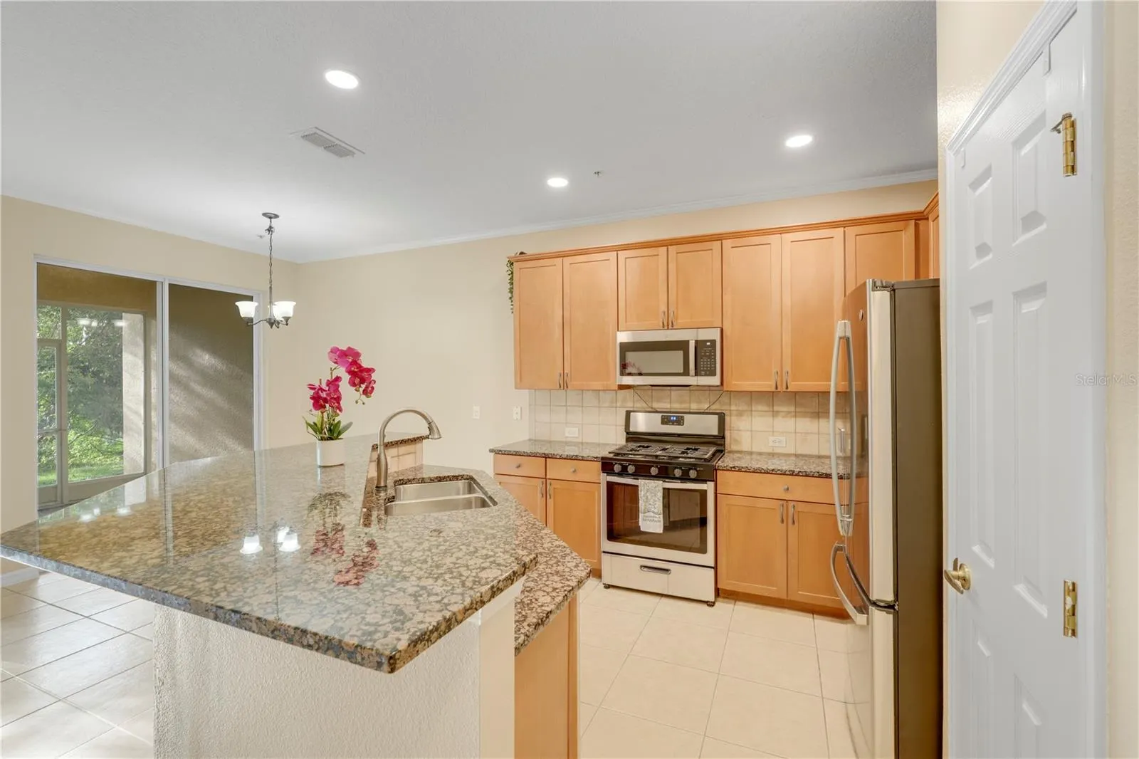 839 ASSEMBLY CT
