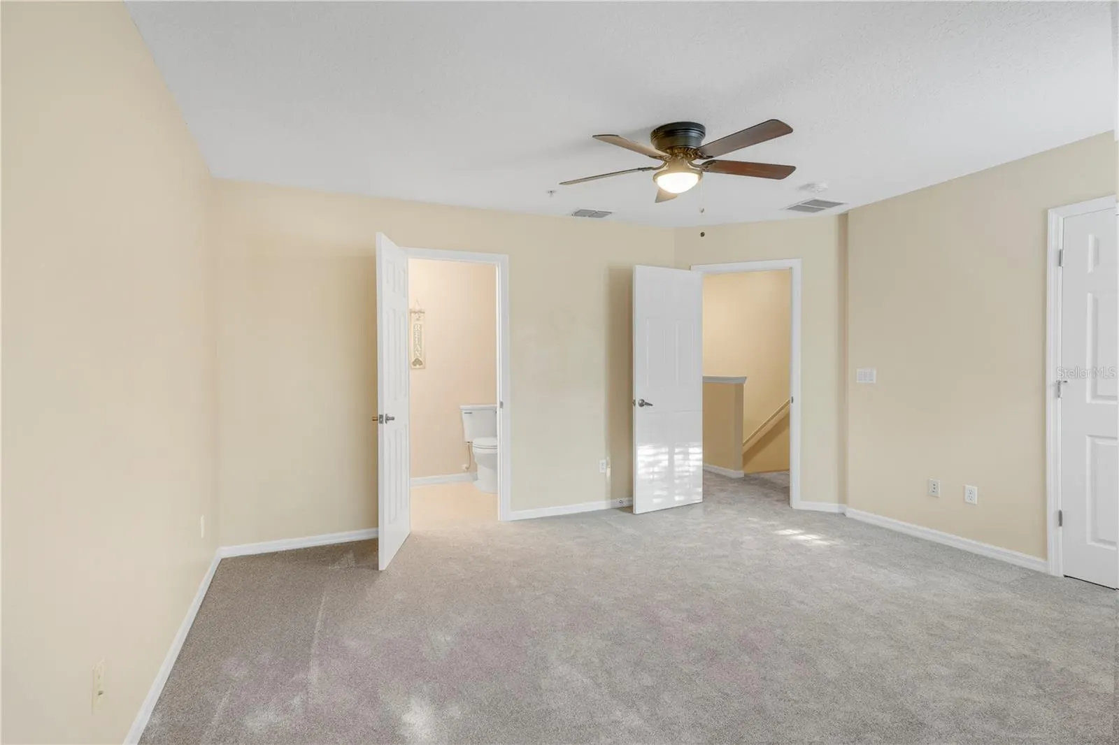 839 ASSEMBLY CT