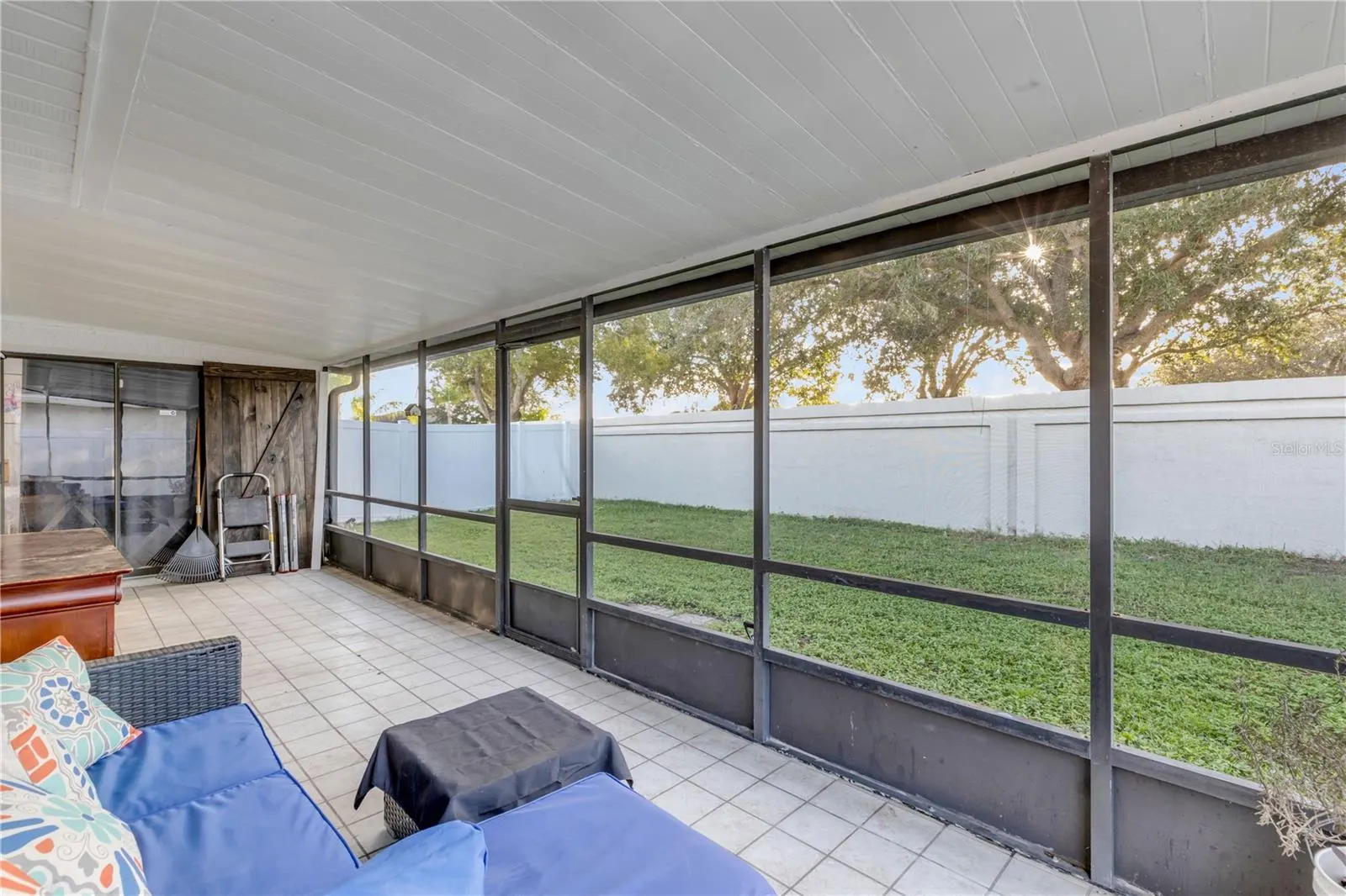 2664 HORSESHOE BAY DR