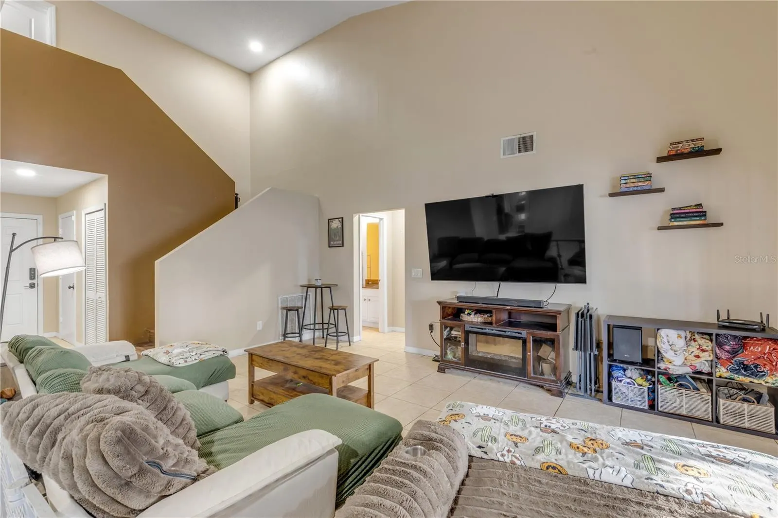 2664 HORSESHOE BAY DR