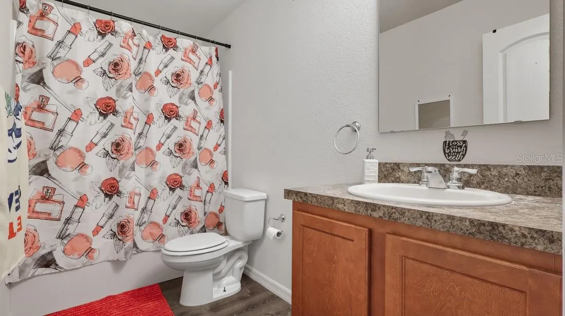 398 DAFFODIL LN