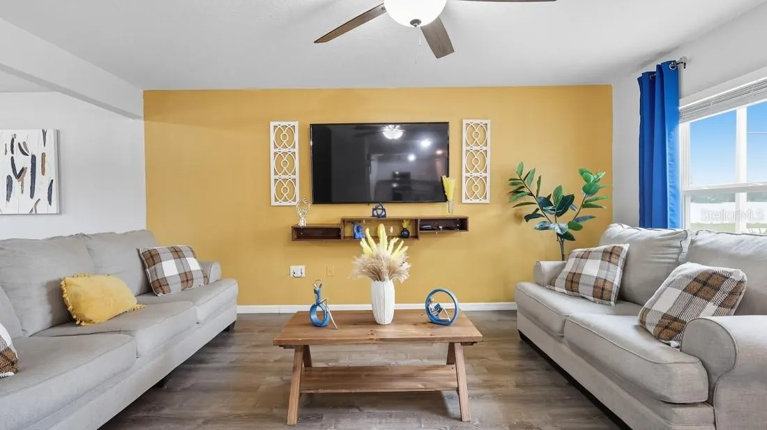 398 DAFFODIL LN