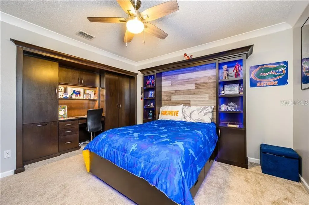 105 CEDAR HEIGHTS CT