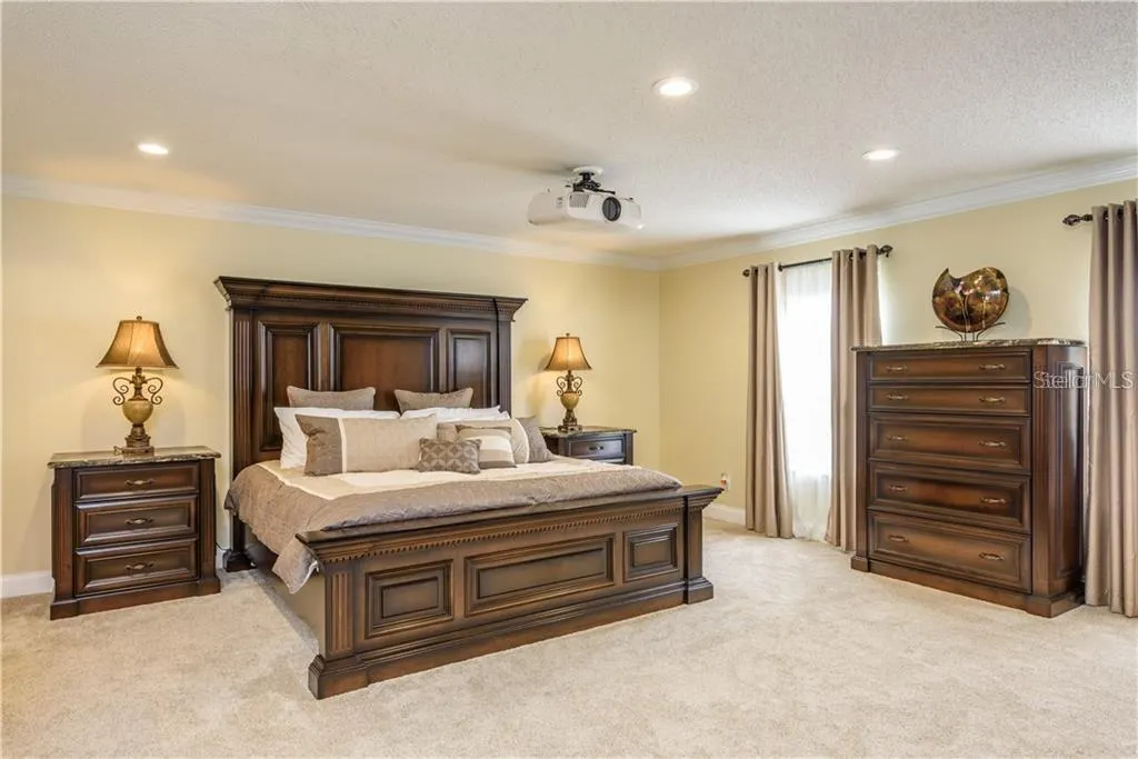 105 CEDAR HEIGHTS CT