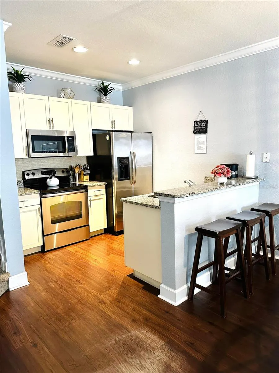 2954 LUCAYAN HARBOUR CIR #106, #106