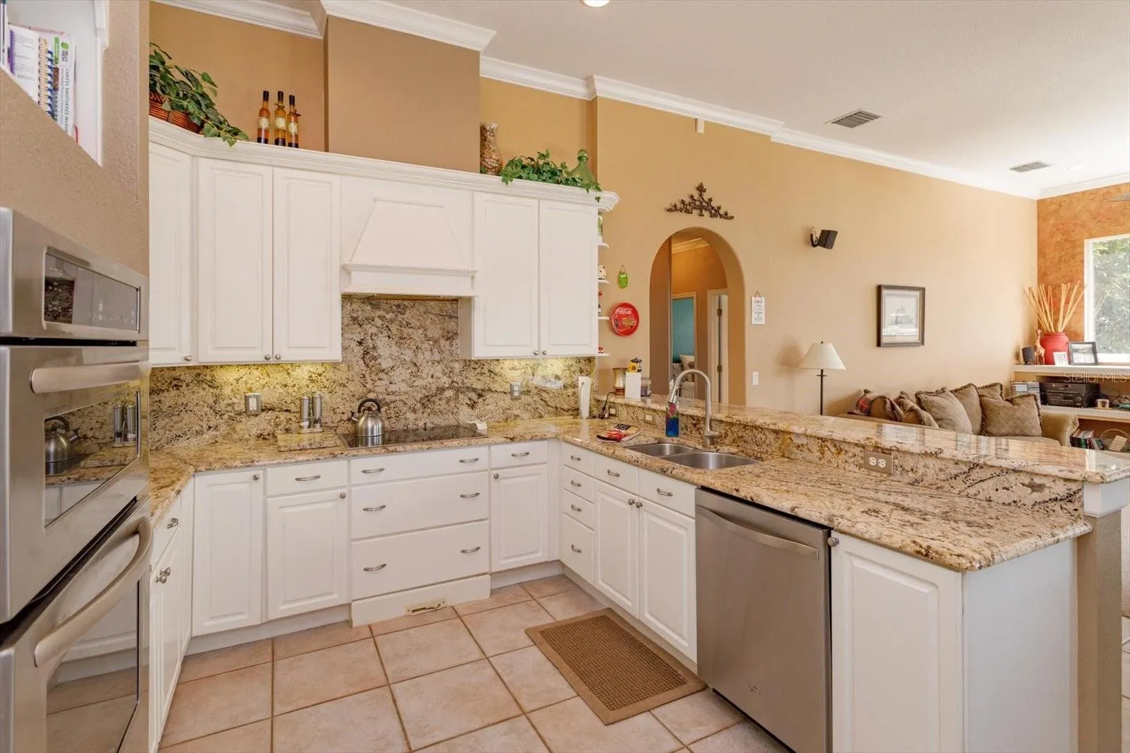13554 SUNSET LAKES CIRCLE