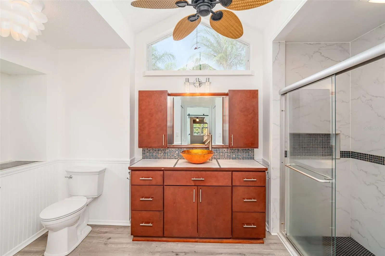 2048 BERRY ROBERTS DR
