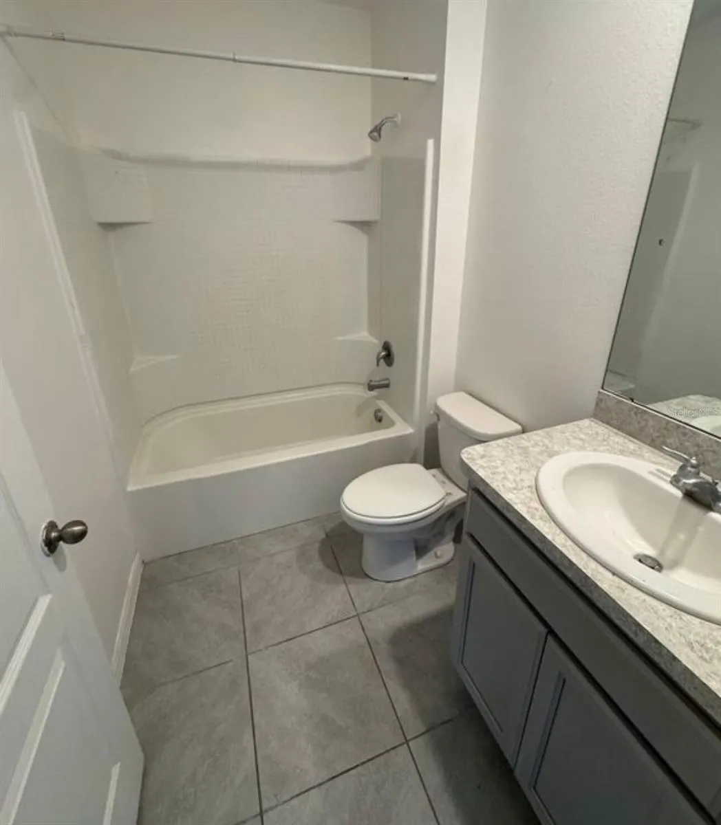 626 SQUIRES GROVE DR