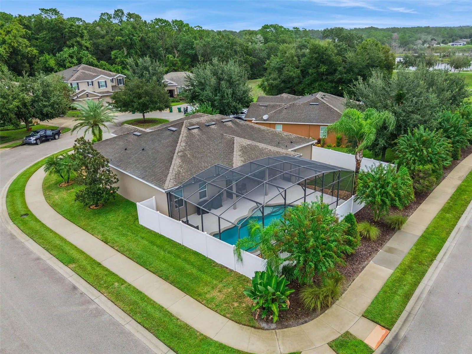701 FRINGE TREE CT