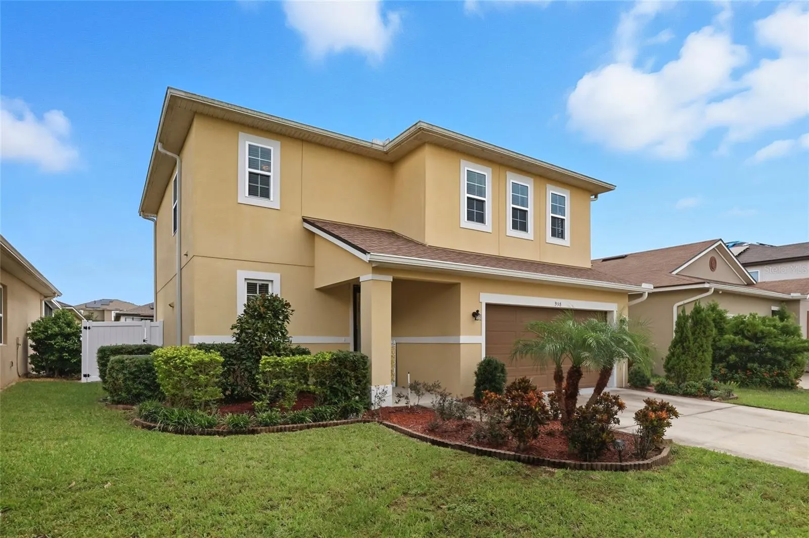 938 FALLON HILLS DR
