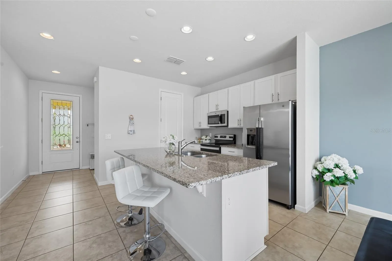 938 FALLON HILLS DR