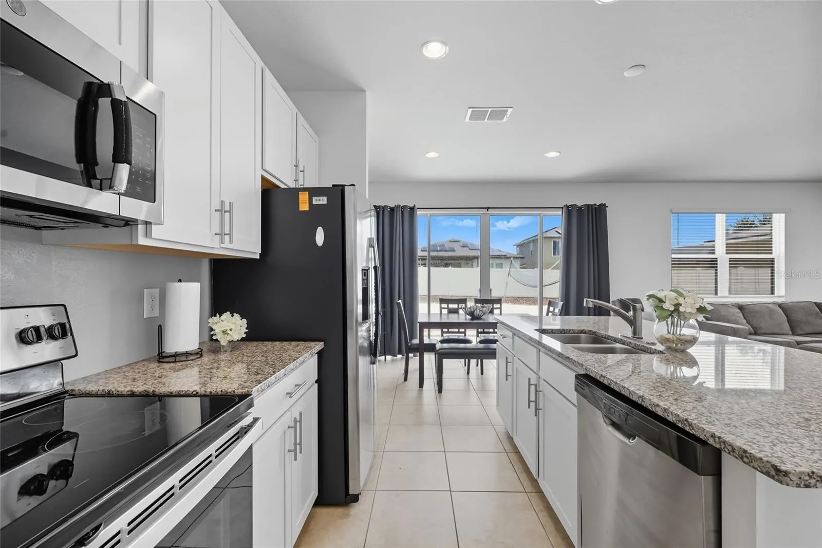 938 FALLON HILLS DR