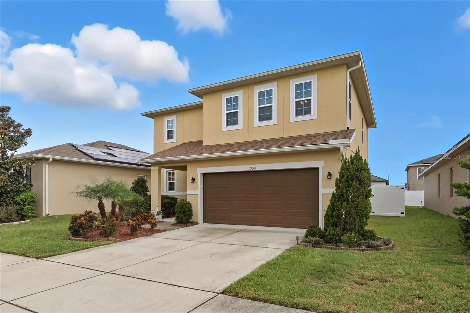 938 FALLON HILLS DR