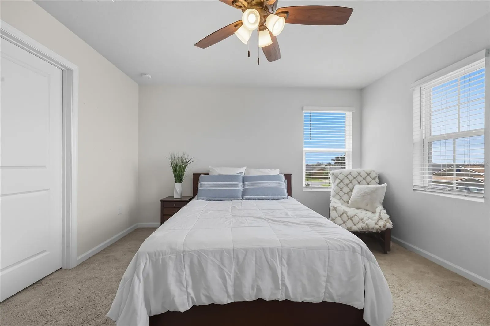 938 FALLON HILLS DR