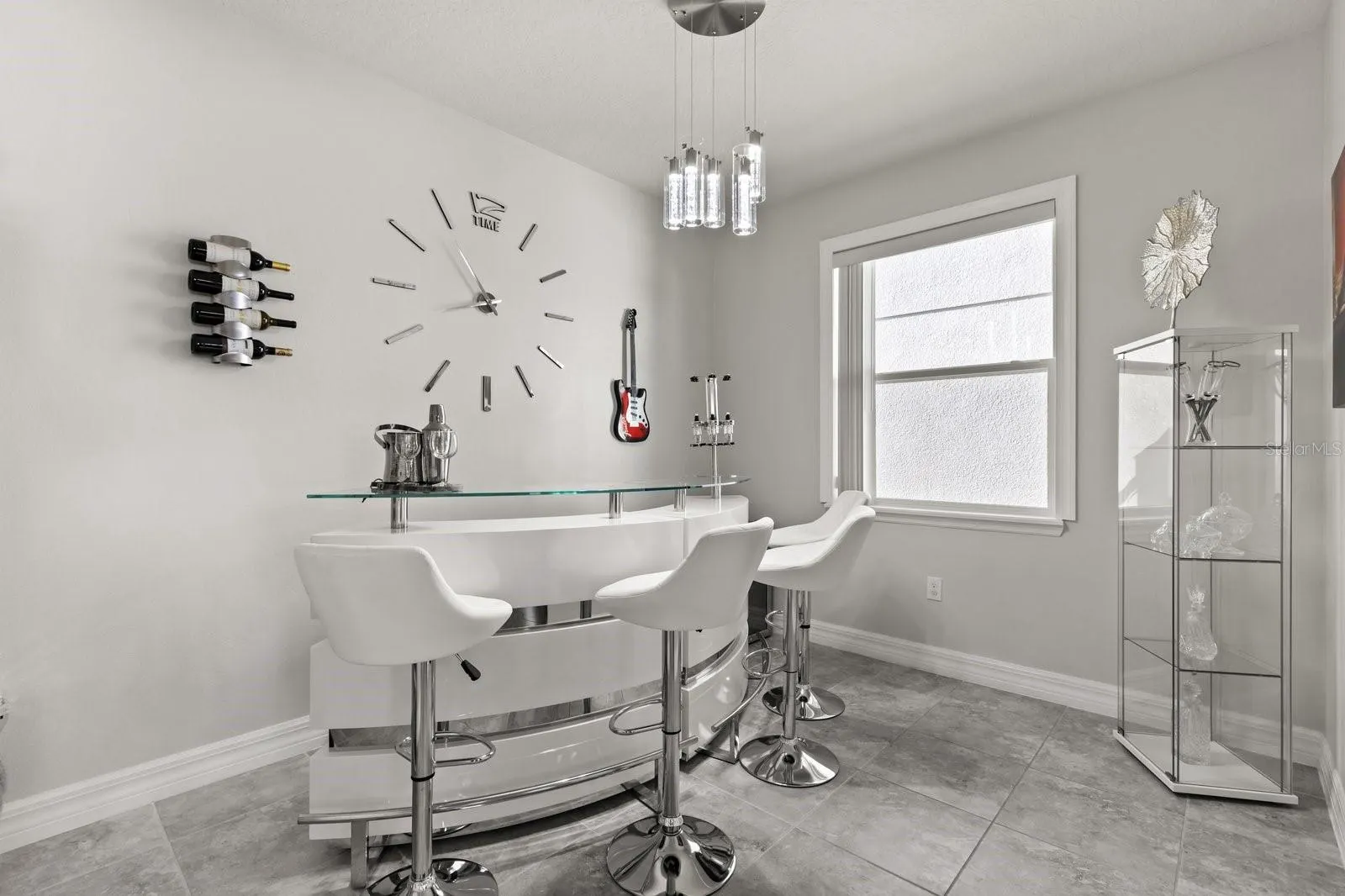 2417 CHATEAU LOOP