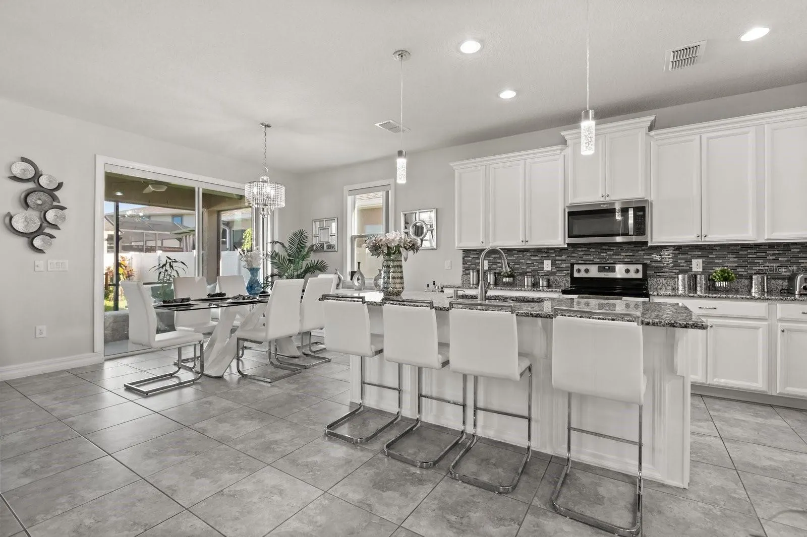 2417 CHATEAU LOOP