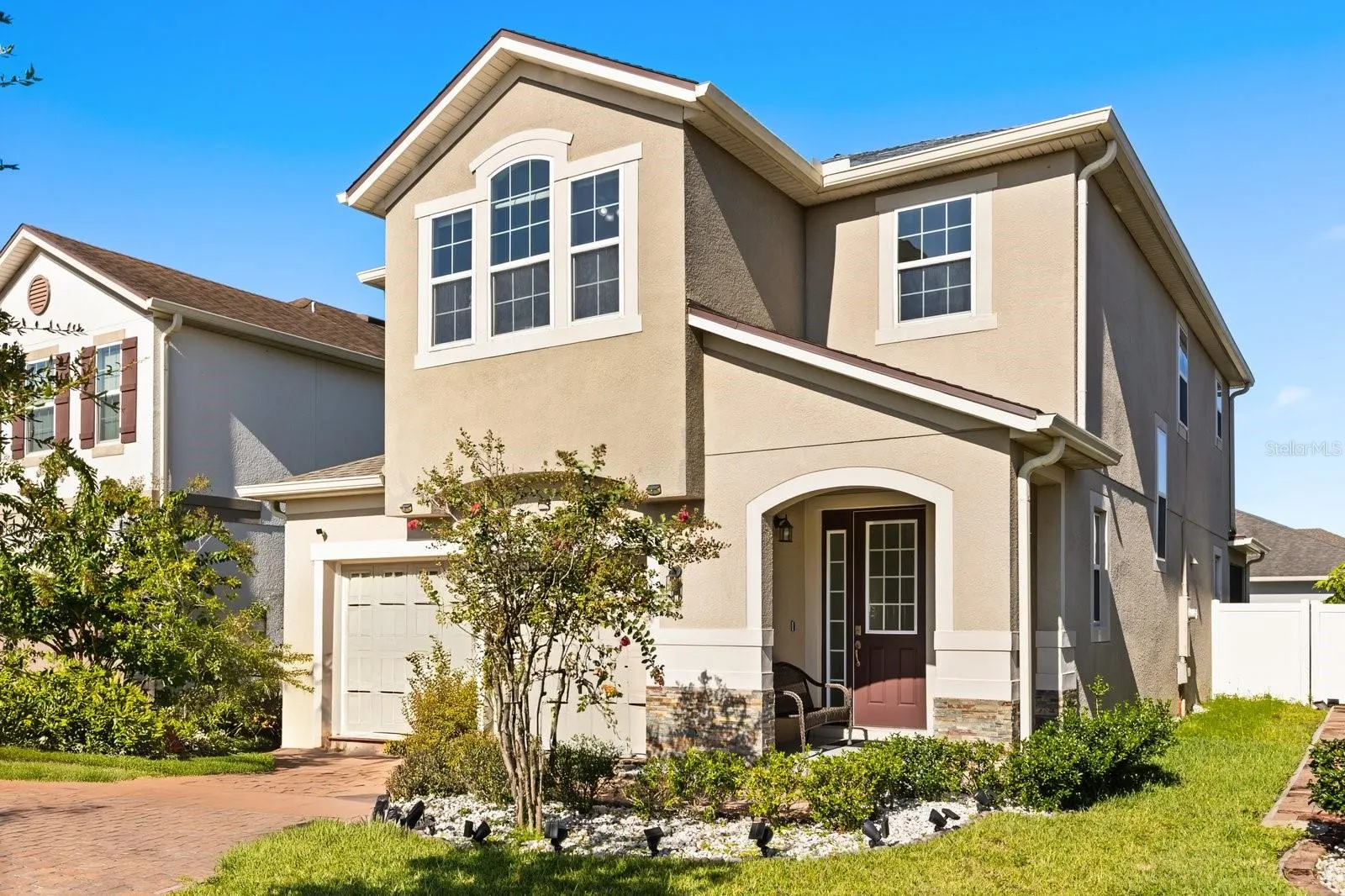 2417 CHATEAU LOOP
