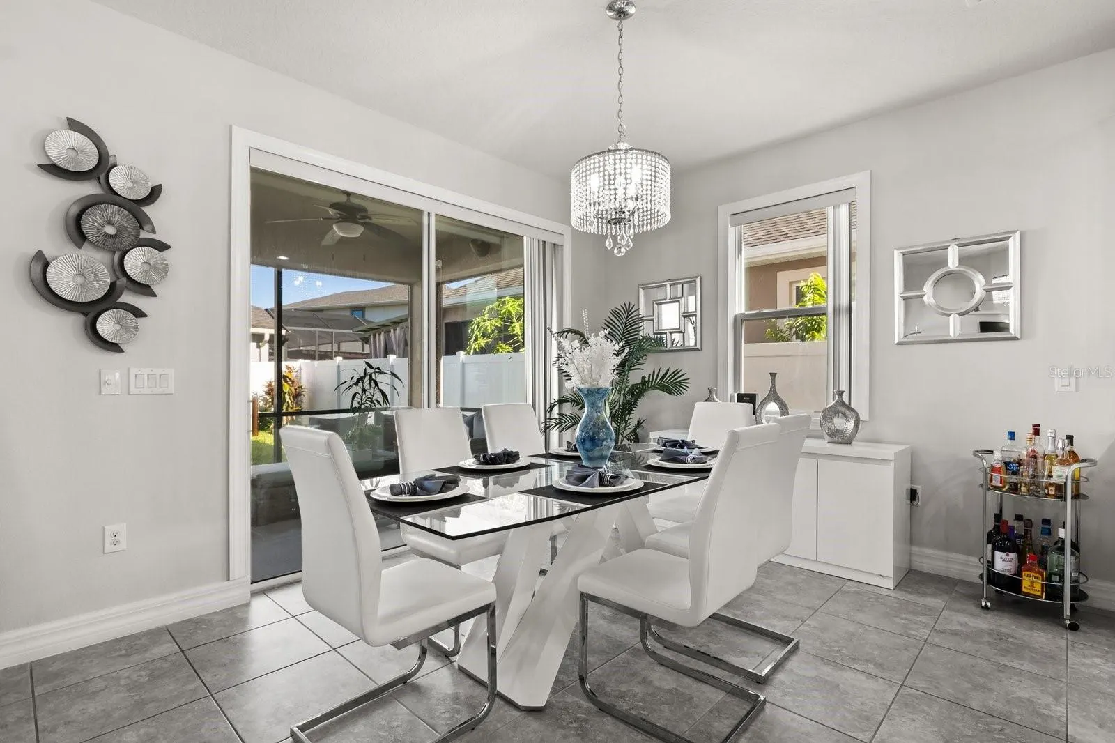 2417 CHATEAU LOOP