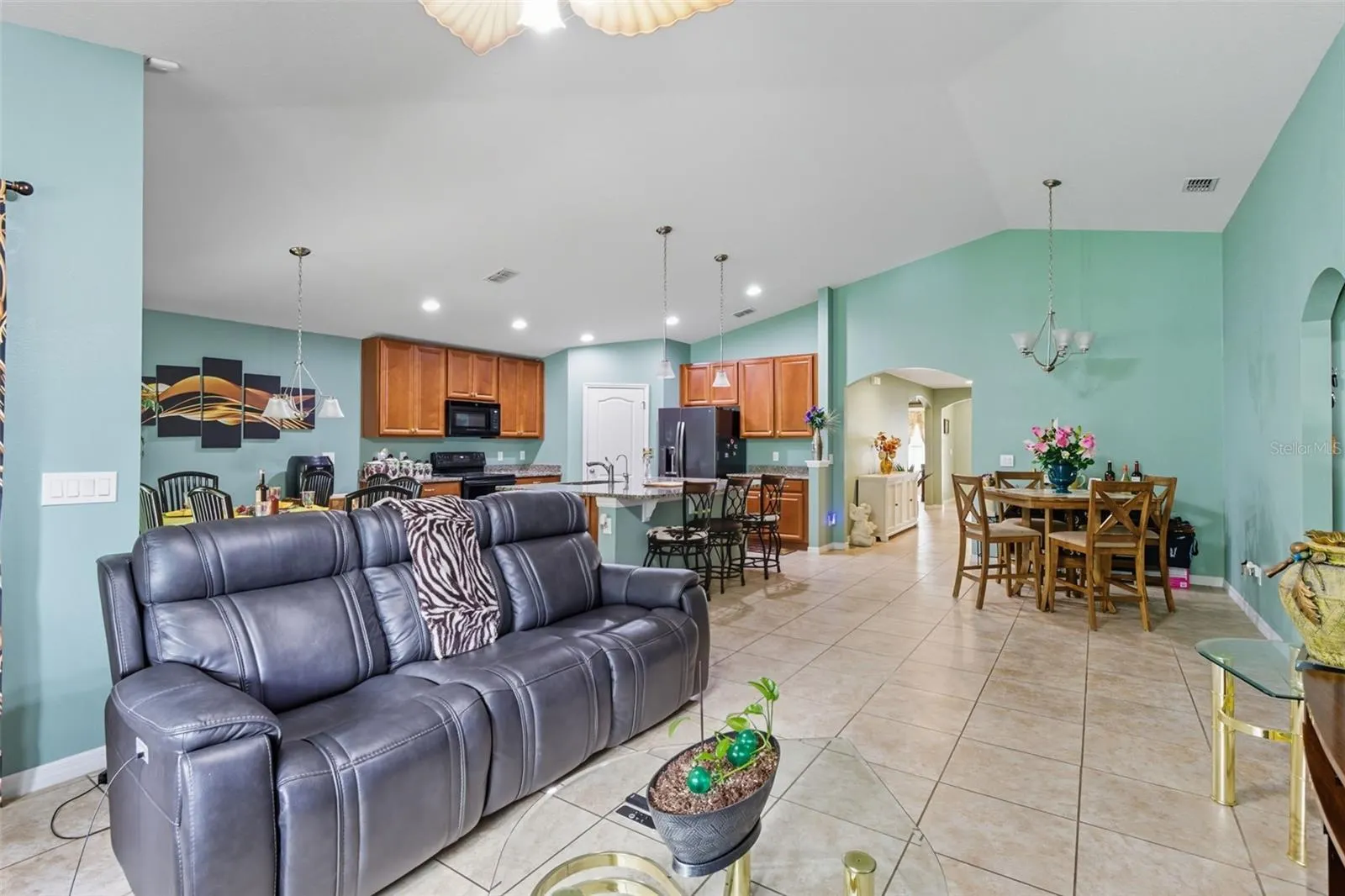 3609 GRETCHEN DR