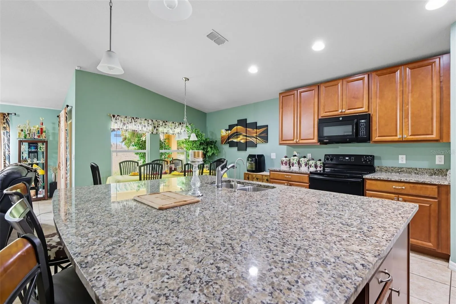 3609 GRETCHEN DR