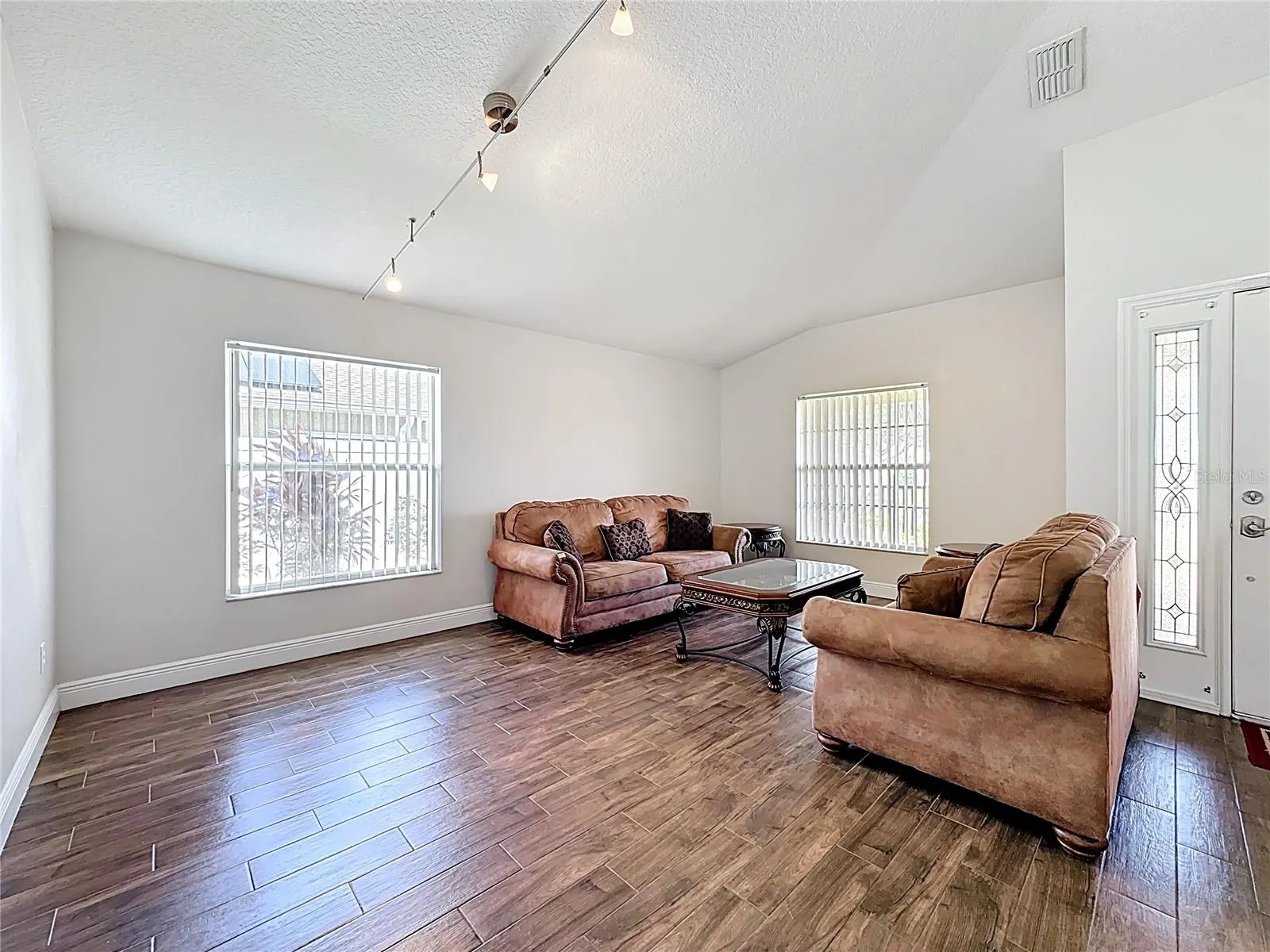 3004 JULIP DR