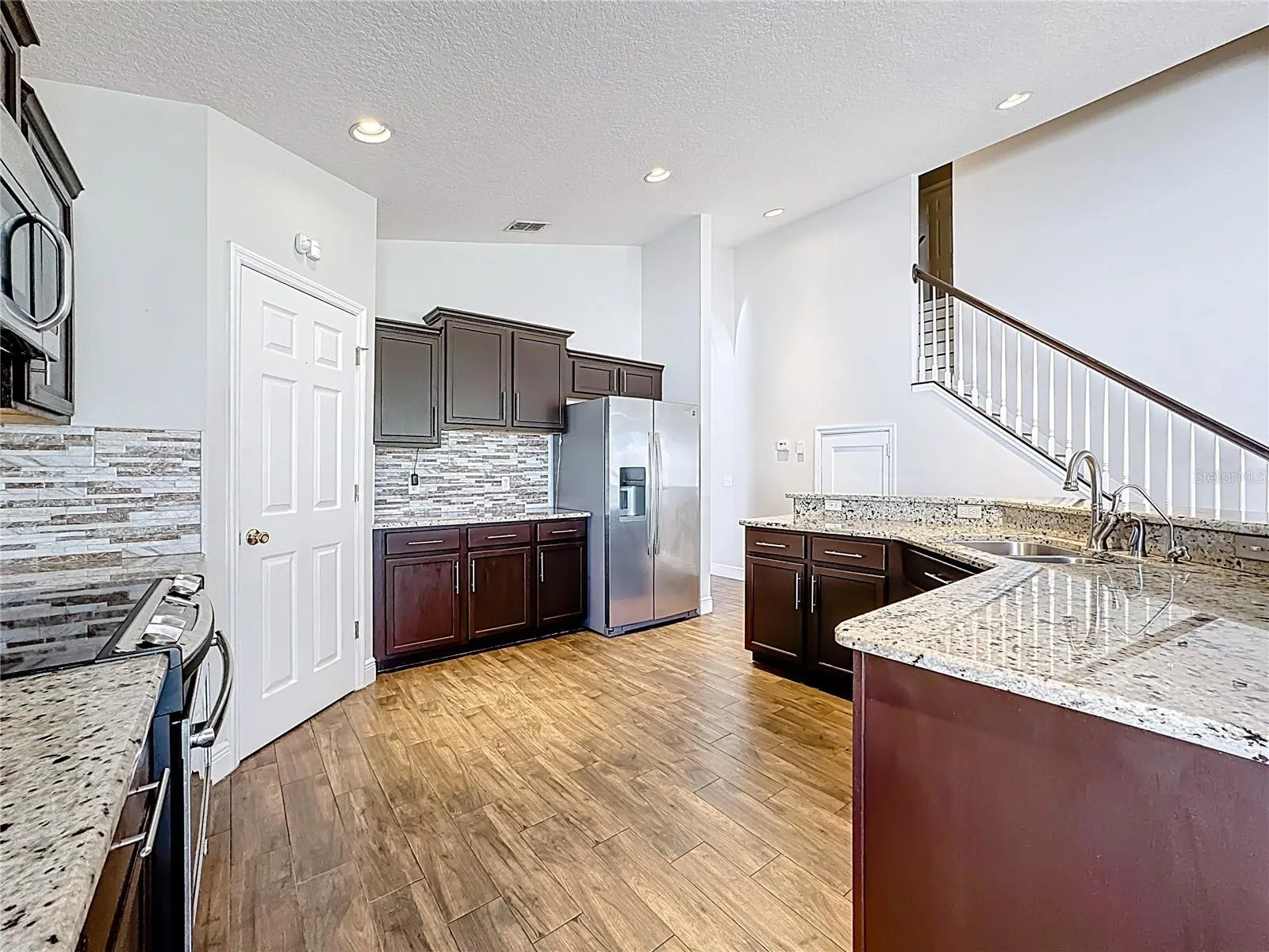 3004 JULIP DR