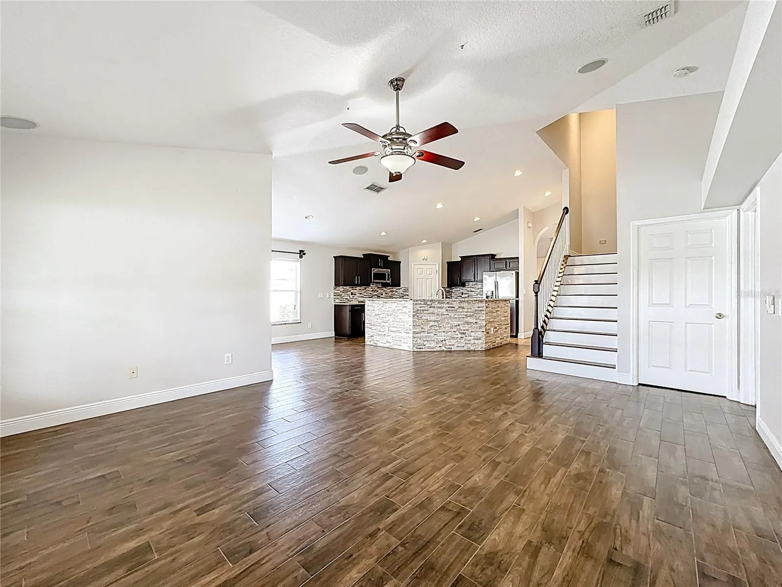 3004 JULIP DR