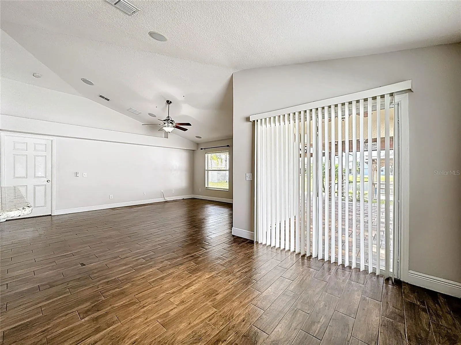 3004 JULIP DR