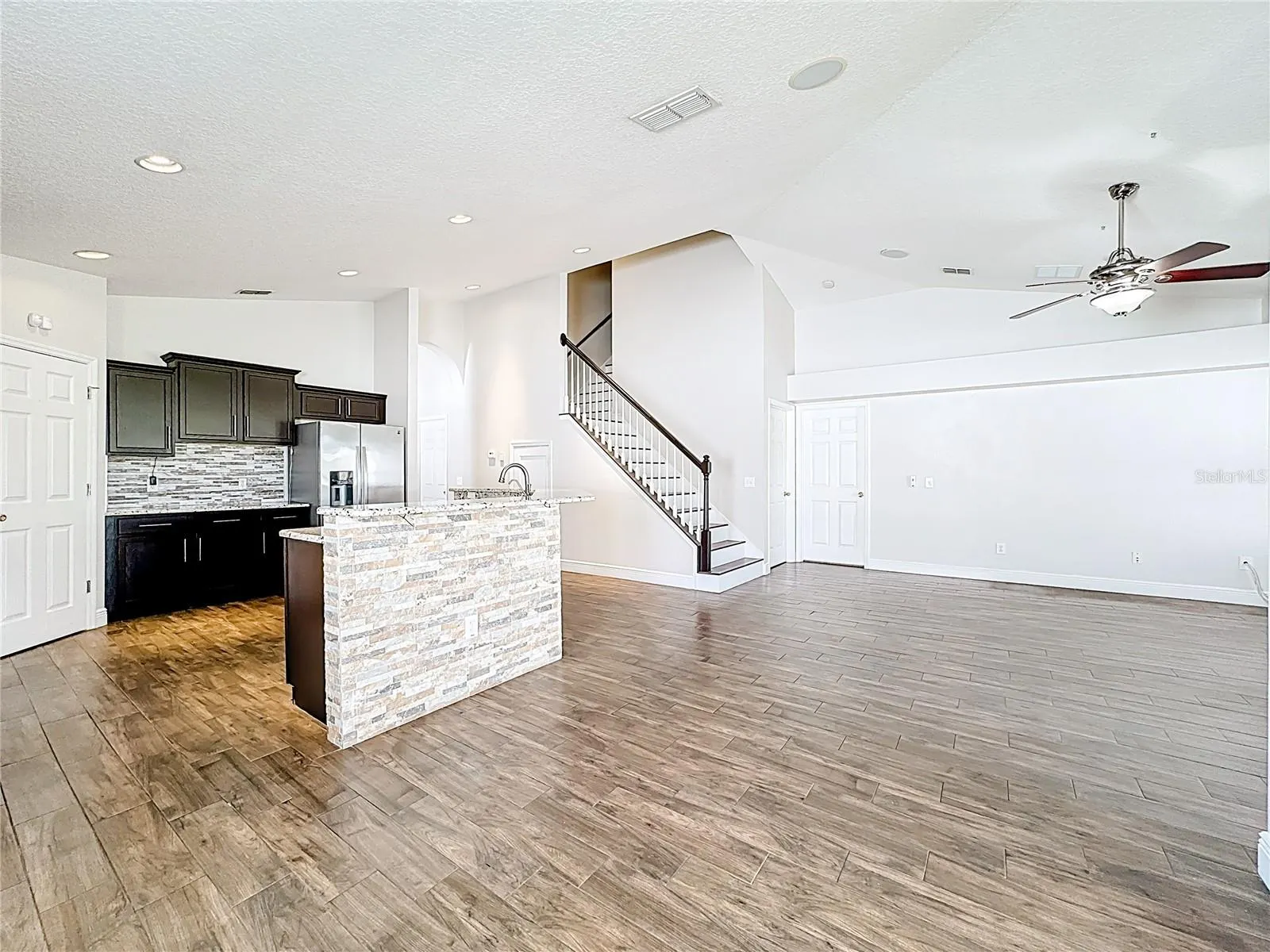 3004 JULIP DR